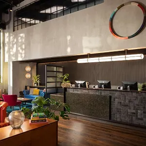 4* Hotel The Gantry London, Curio Collection By Hilton