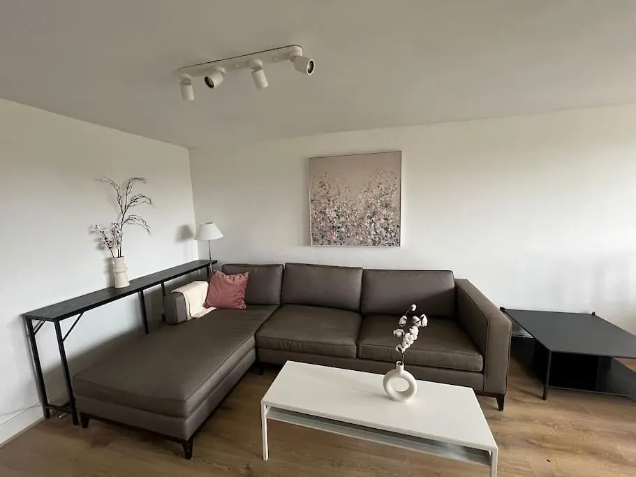 Spacious Flat Close To Elizabeth Line Londýn Apartmán