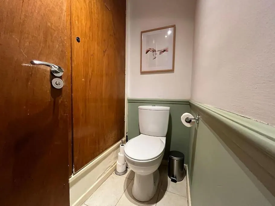 Spacious Flat Close To Elizabeth Line Londýn Apartmán